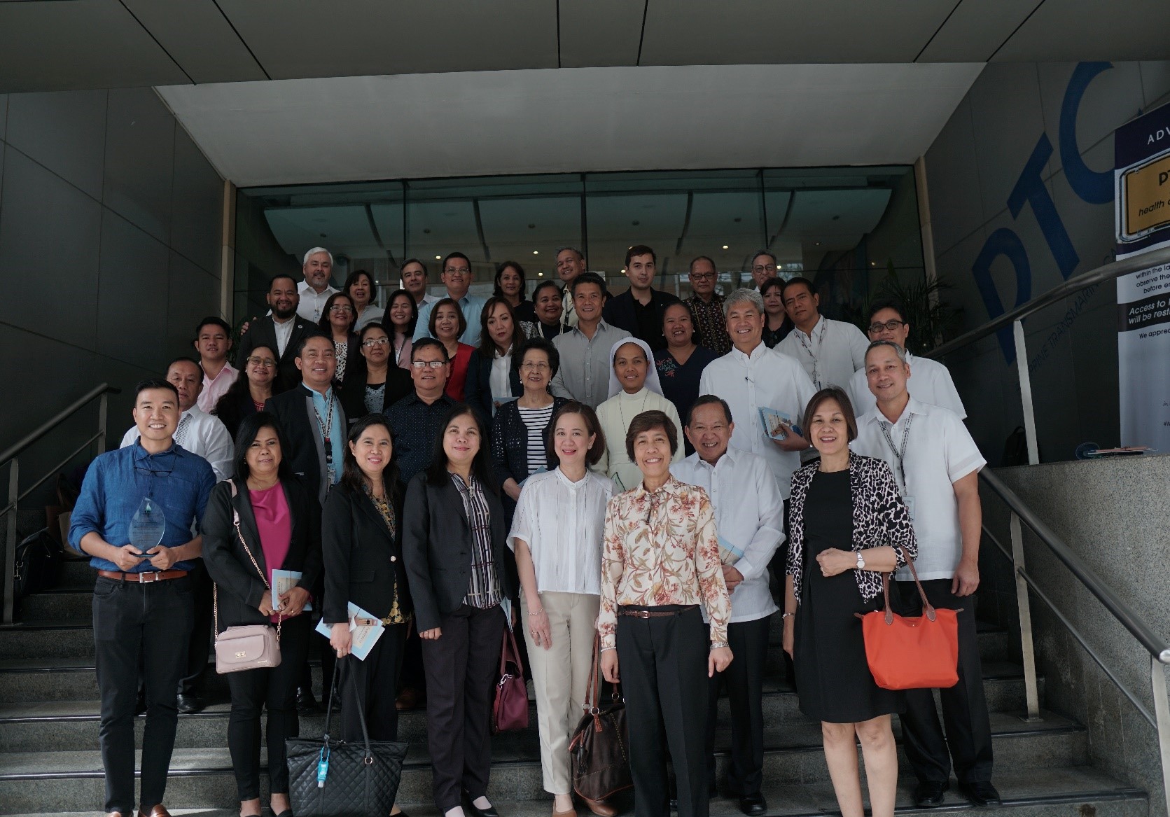 Commemorative 10th Anniversary group photo