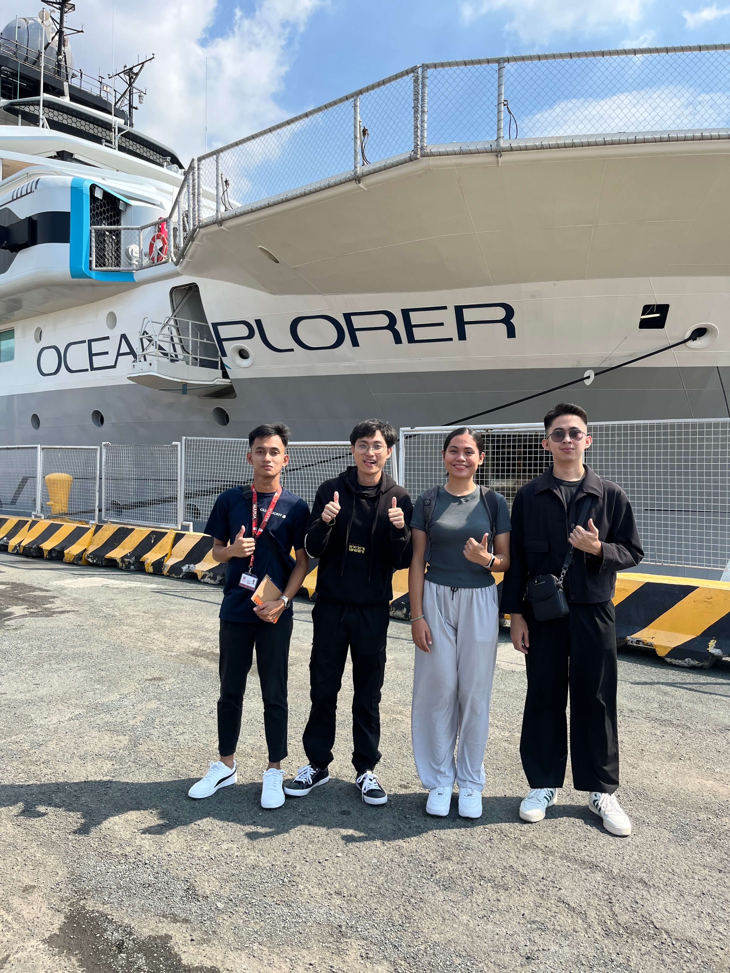 PTC-CSJ Scholars in front of OceanXplorer